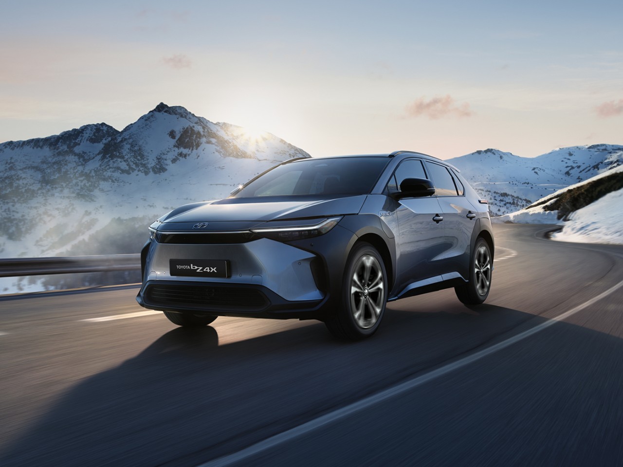 The adventurous Battery Electric Toyota bZ4X in the snow