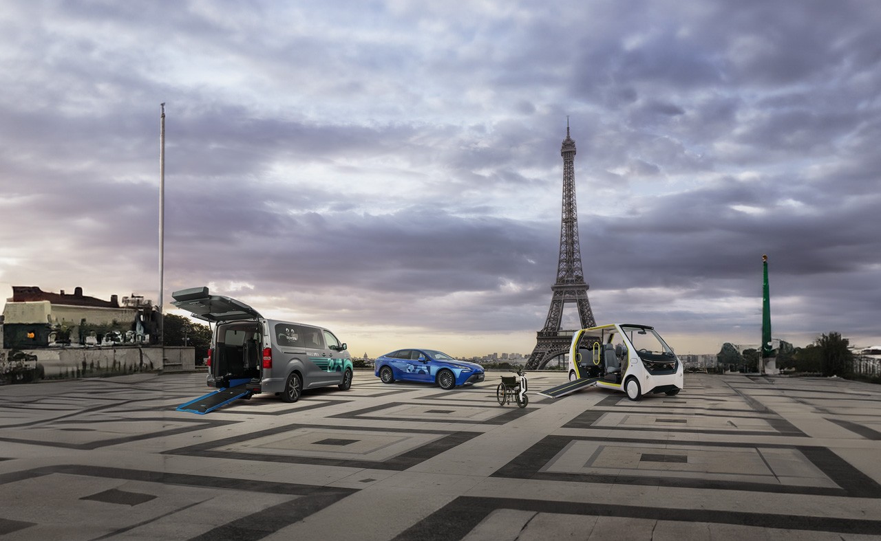 Toyota Mirai, Toyota Accessible People Mover - APM, Toyota Wheelchair e-puller in Paris