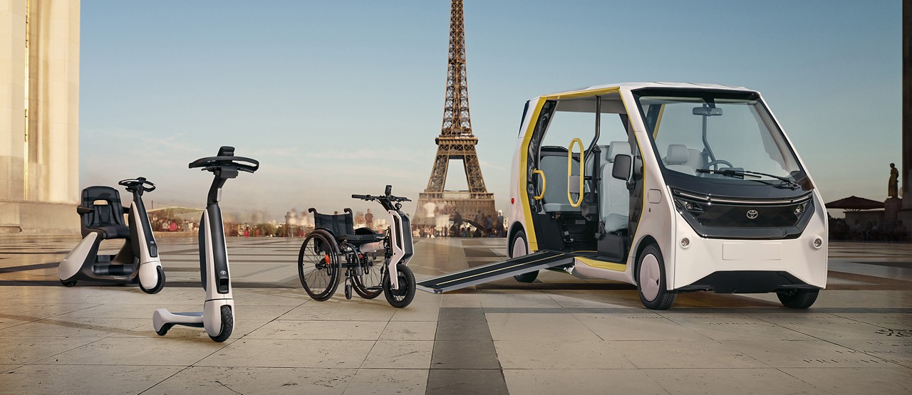 Image of Toyota concept mobility solutions in front of the Eiffel Tower 